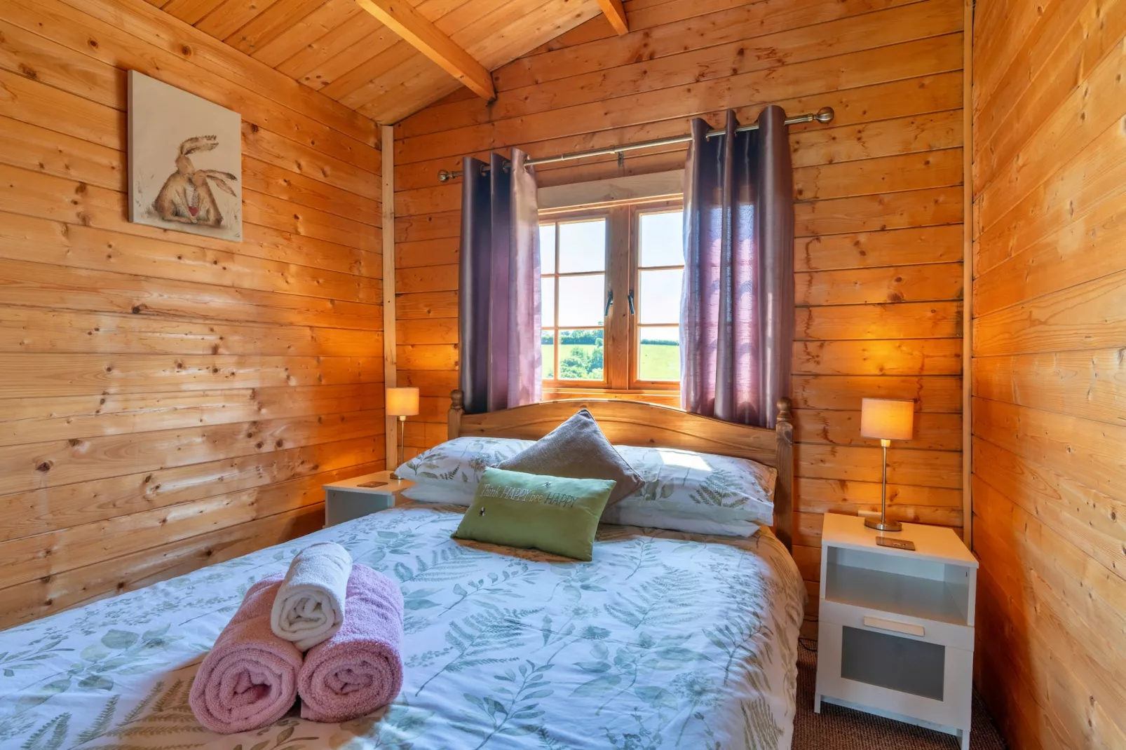 Pastures Green Cabin-Bedroom
