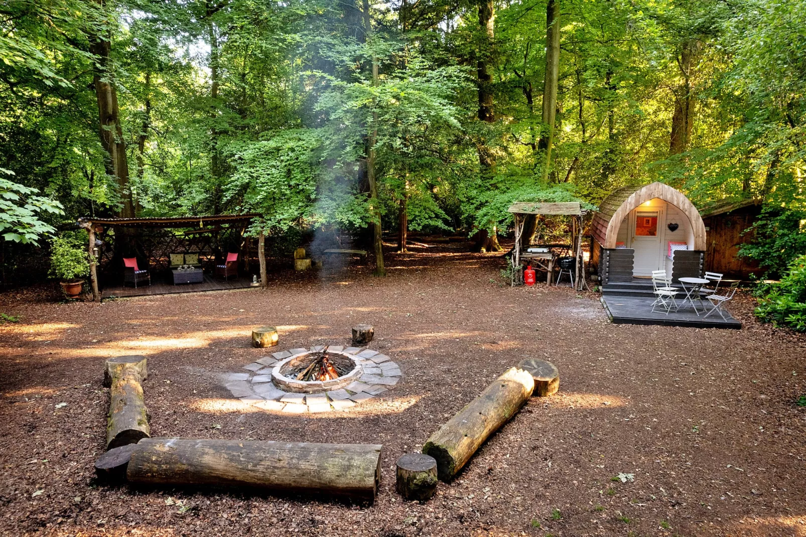 Daisy Glamping Pod-Outdoor
