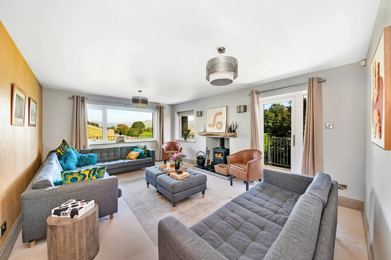 Loxley House-Living room