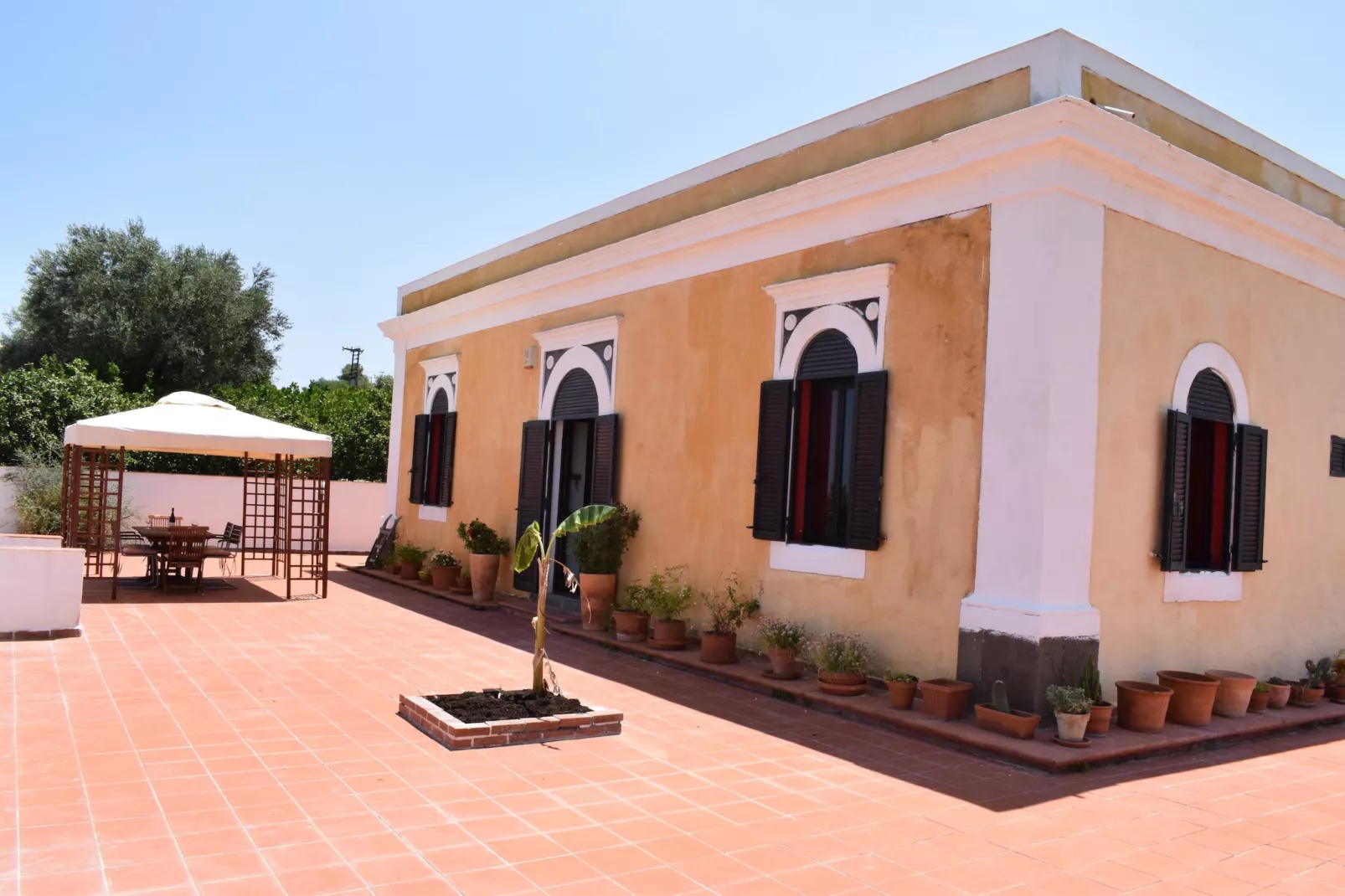 Cirico-Exterior summer