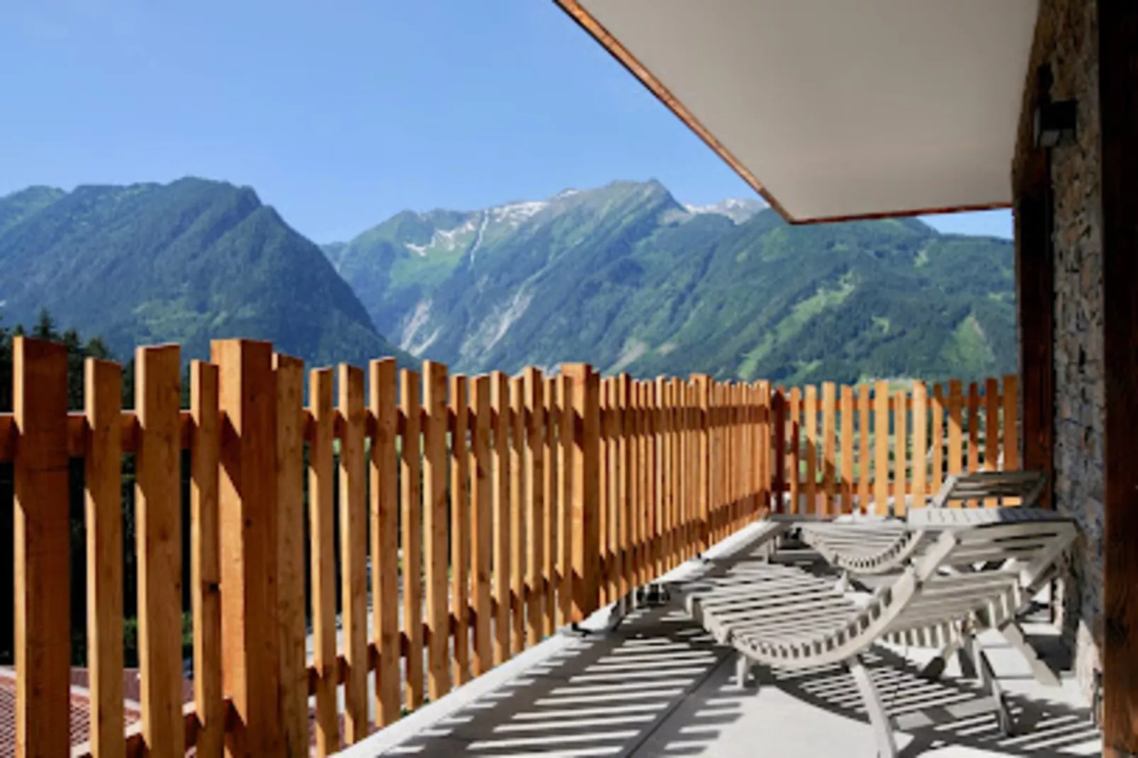 Nationalpark Chalet Alplesspitze-Terrace balcony
