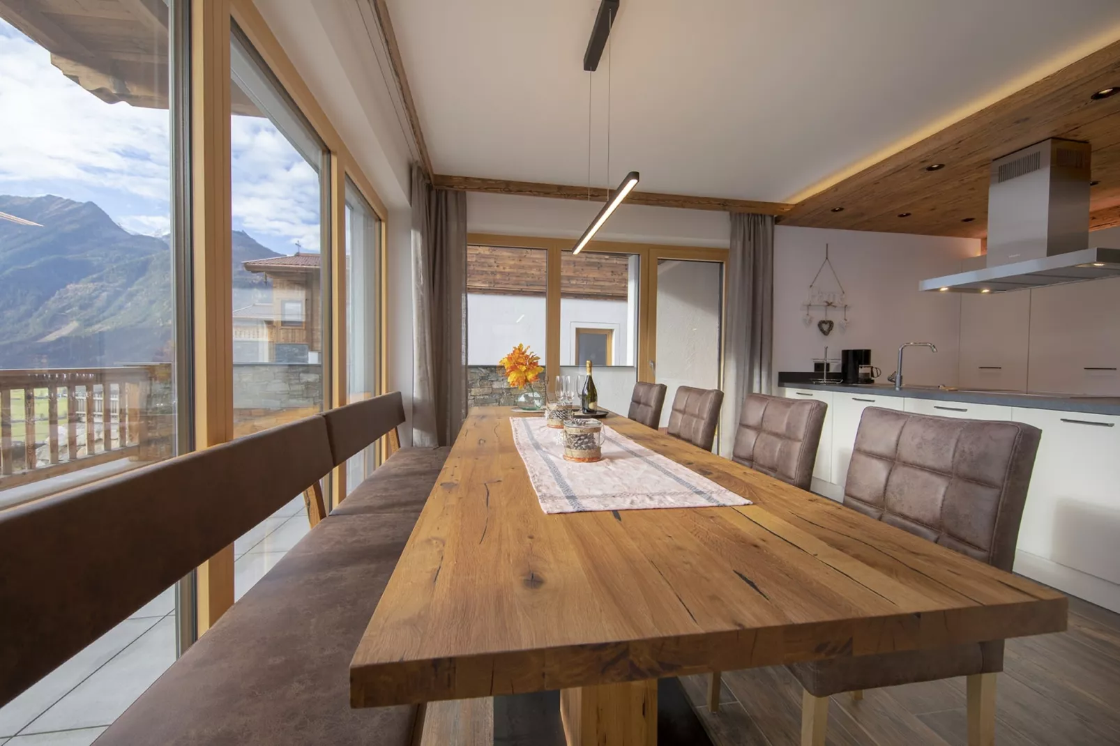 Nationalpark Chalet Glockhaus-Dining room