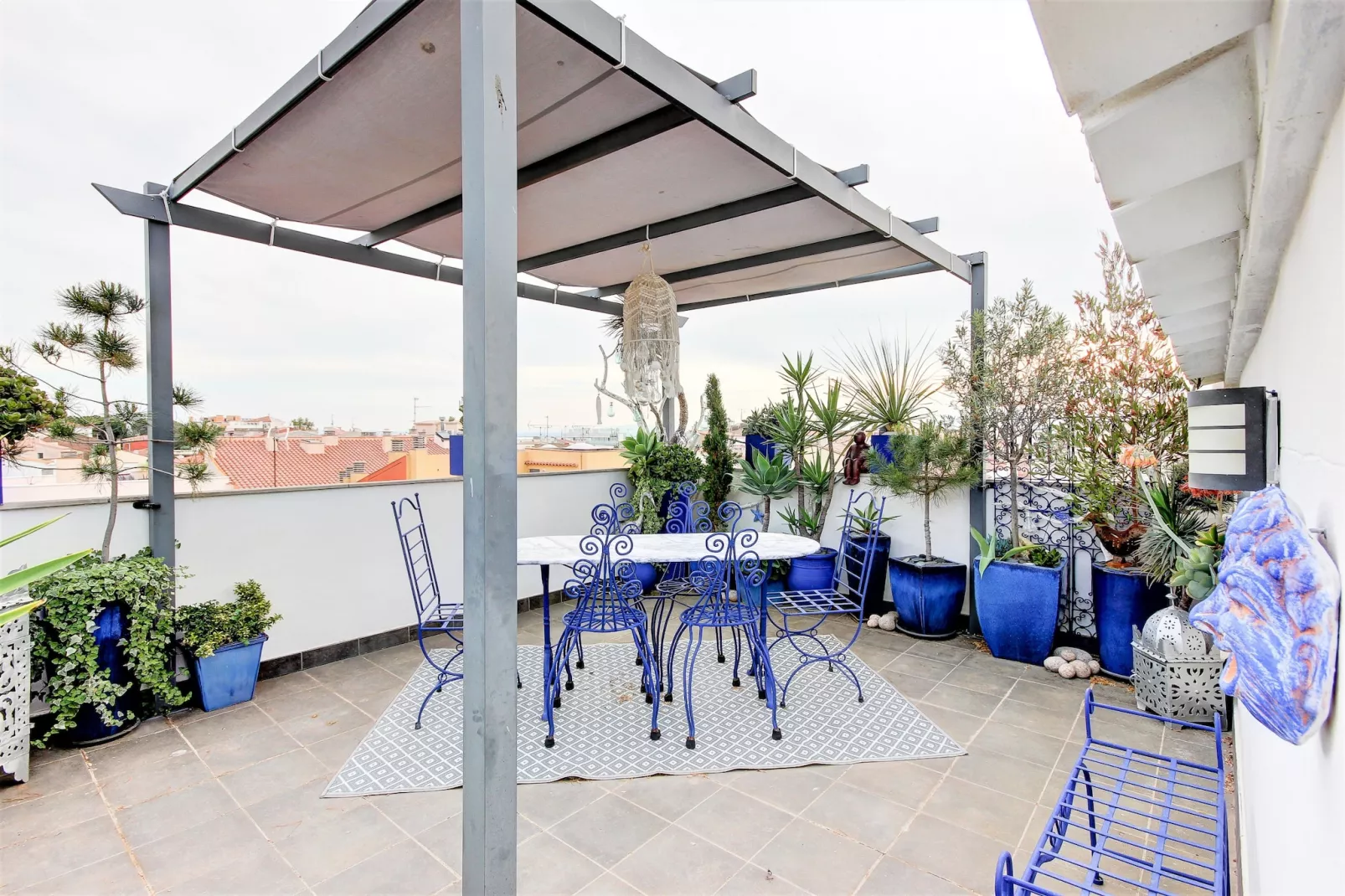 EUGENI D'ORS 3 1 Roses-Terrace