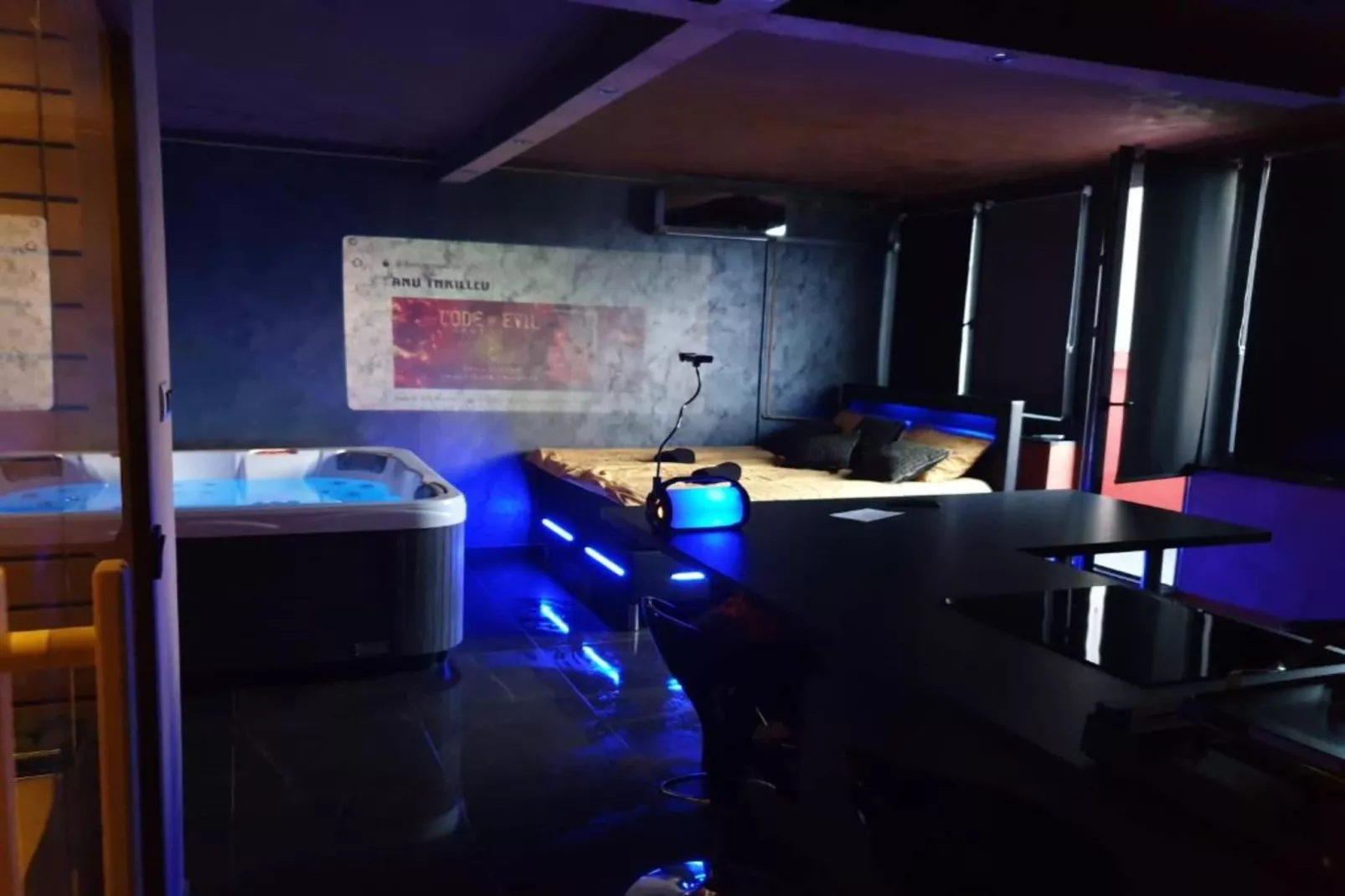 Apartment Tomislav Zagreb - One Bedroom Apartment with Private  Hot Tub-Bedroom