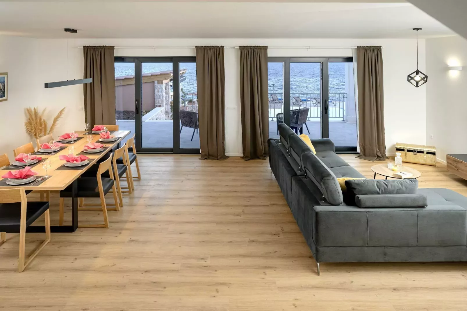 Villa Luce di Mare - Three Bedroom Villa with Pool-Living room