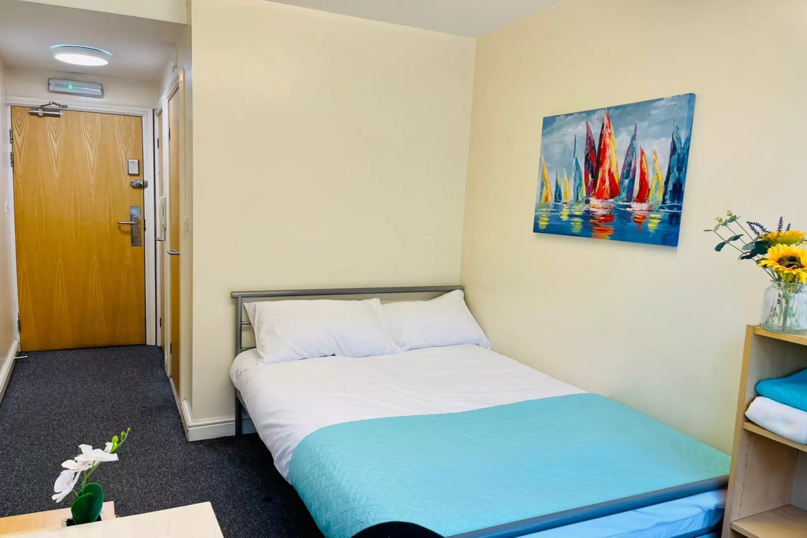 Sangha House Sta Single-Bedroom