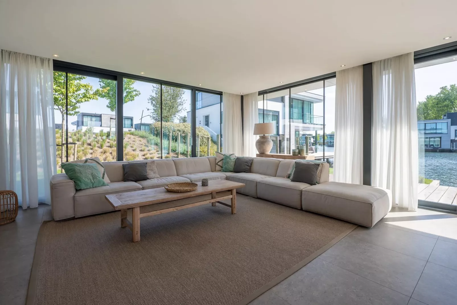 Harbour Village 5-Living room