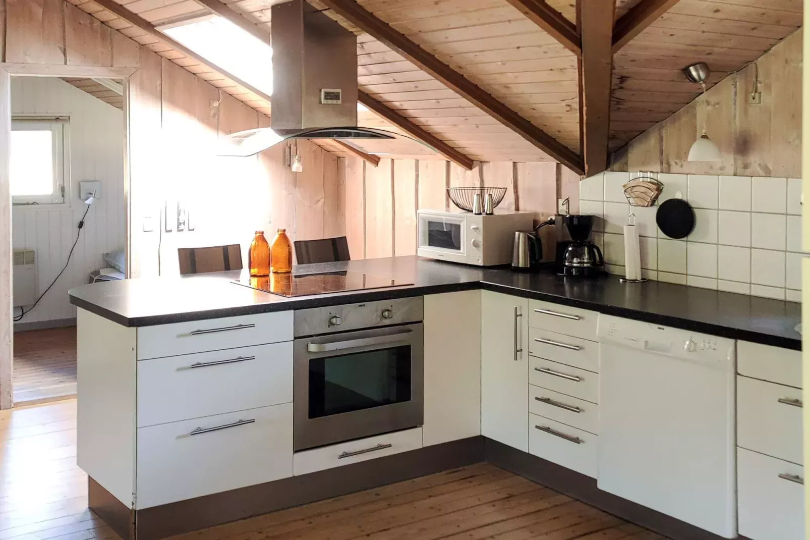 Charming Cottage Retreat-By Traum-Untagged