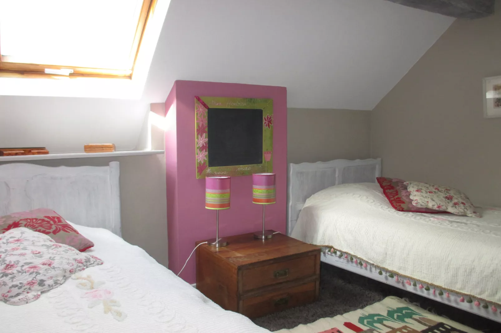 La Romaine-Bedroom