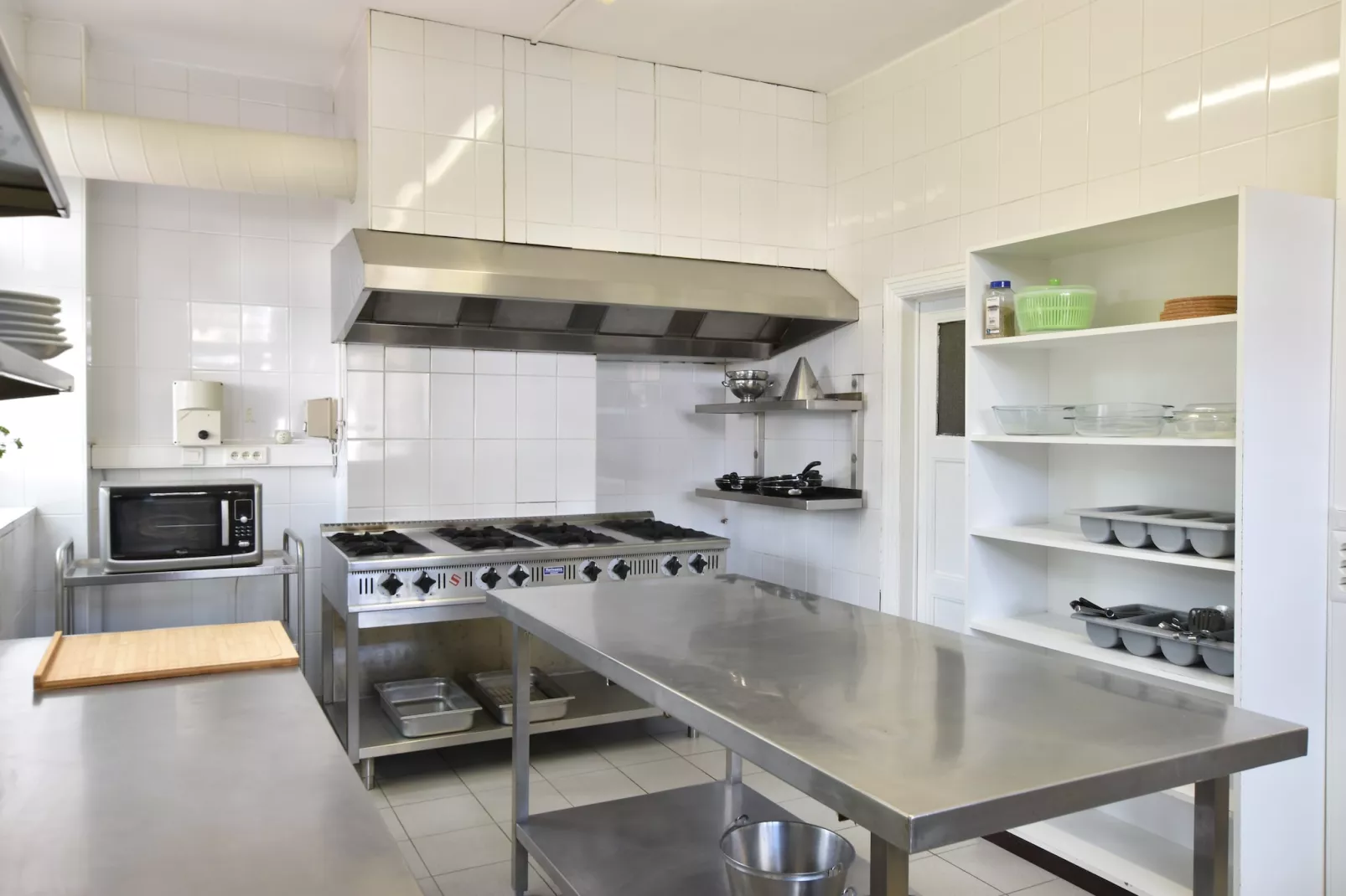Het huis van Amelie 12  pers maximum-Kitchen