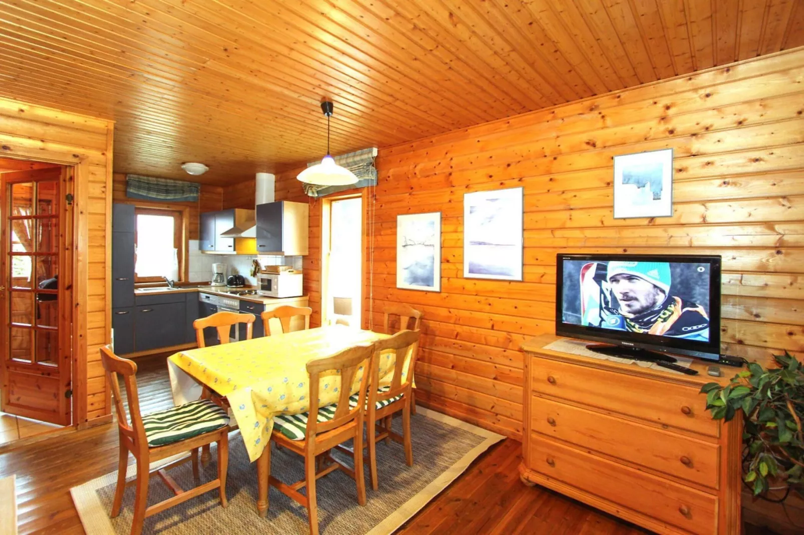 Naturerlebnisdorf Blauvogel - Doppelhaus ca 66qm Typ A-Dining room