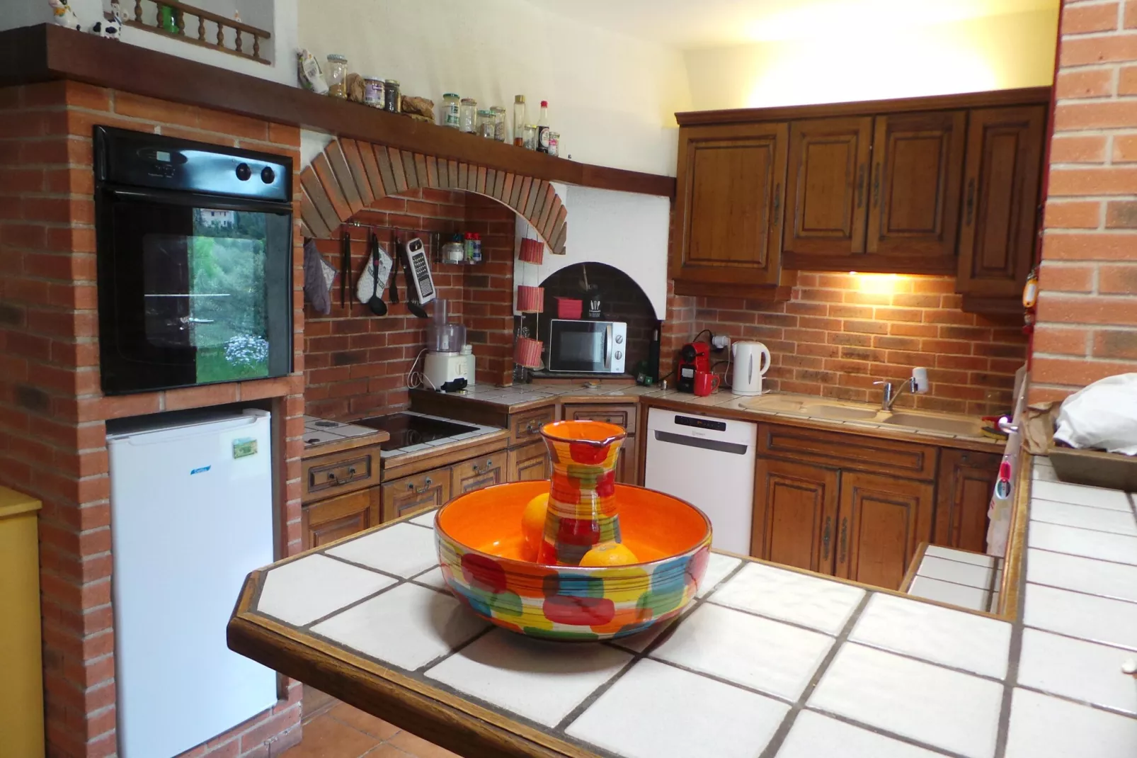 La maison Mer et Thermes-Kitchen