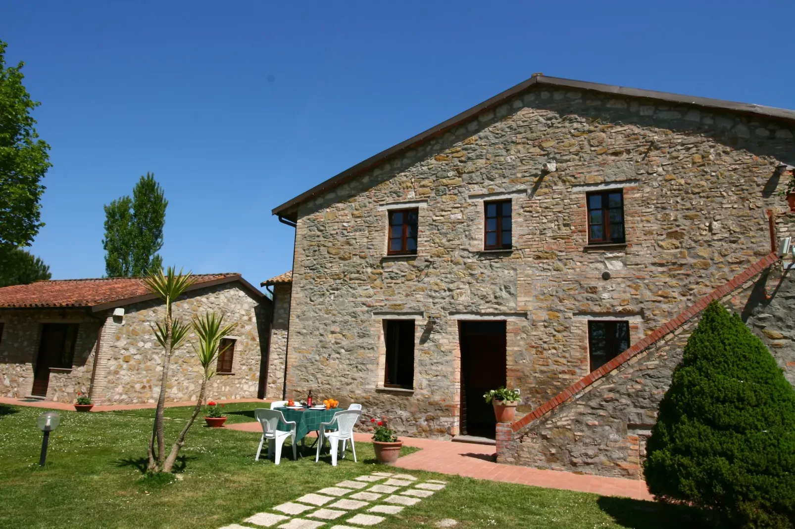 Monolocale-Exterior in summer
