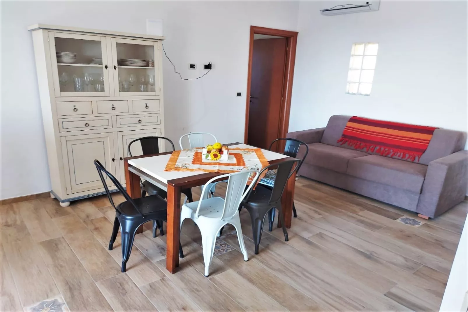 Appartamento Piano Terra-Living room