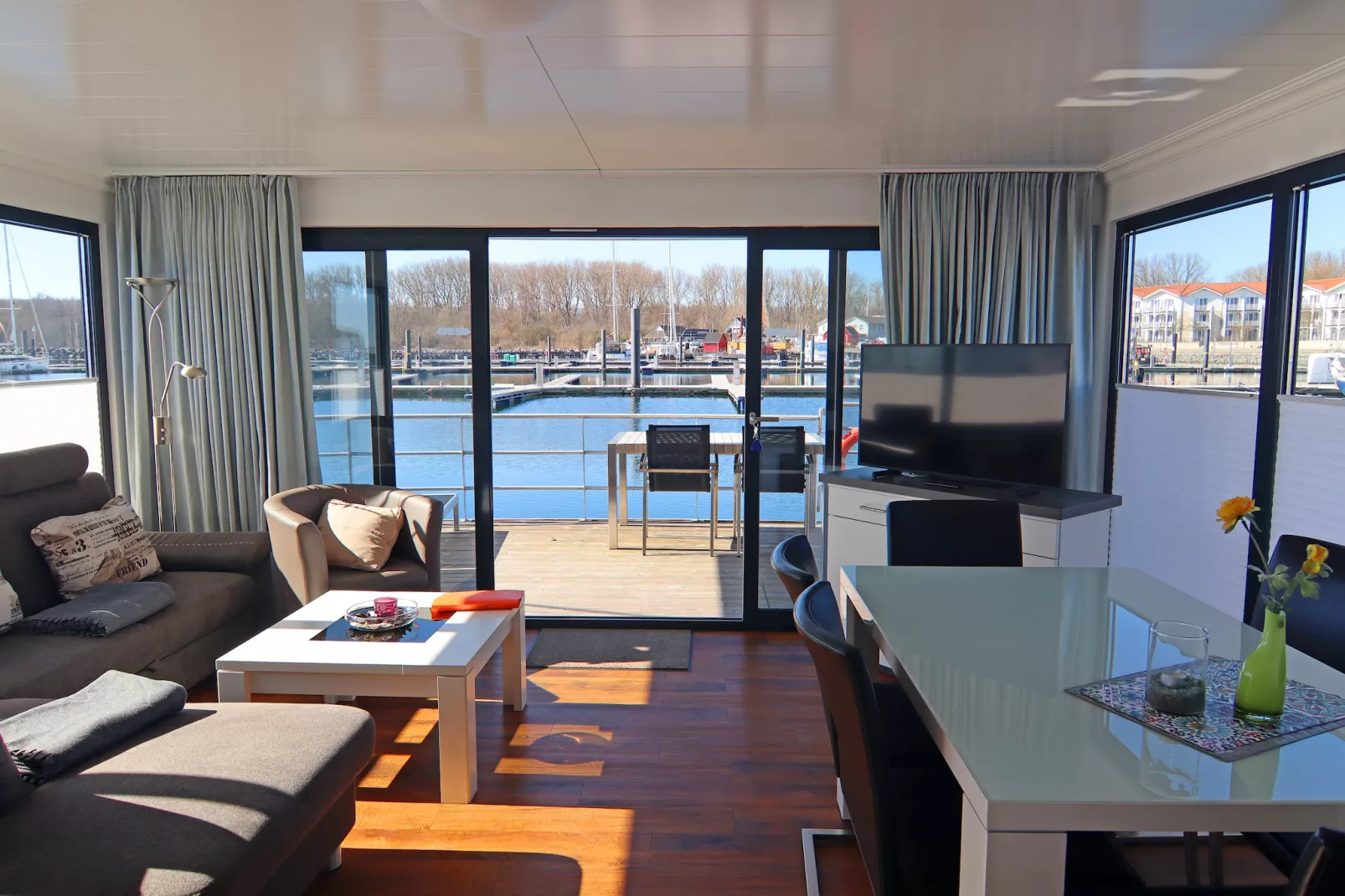 Hausboot Family & Friends LP2 / 1-2 Personen-Living room