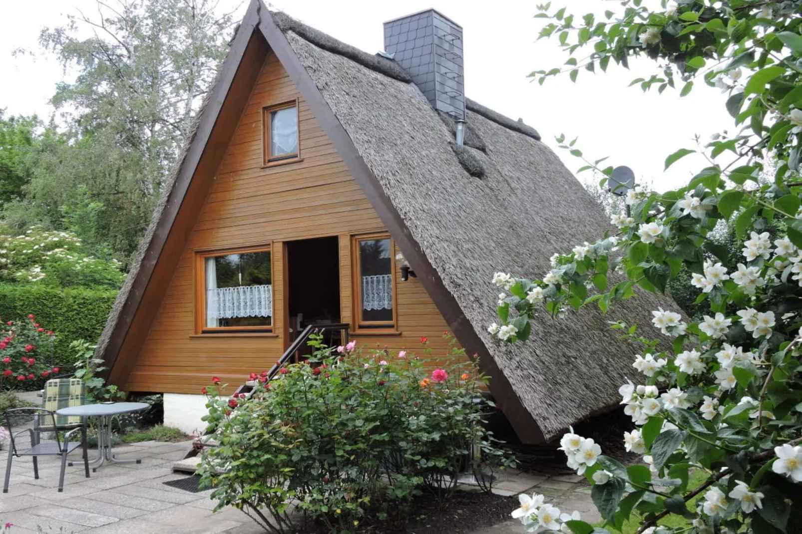 70939-Exterior summer