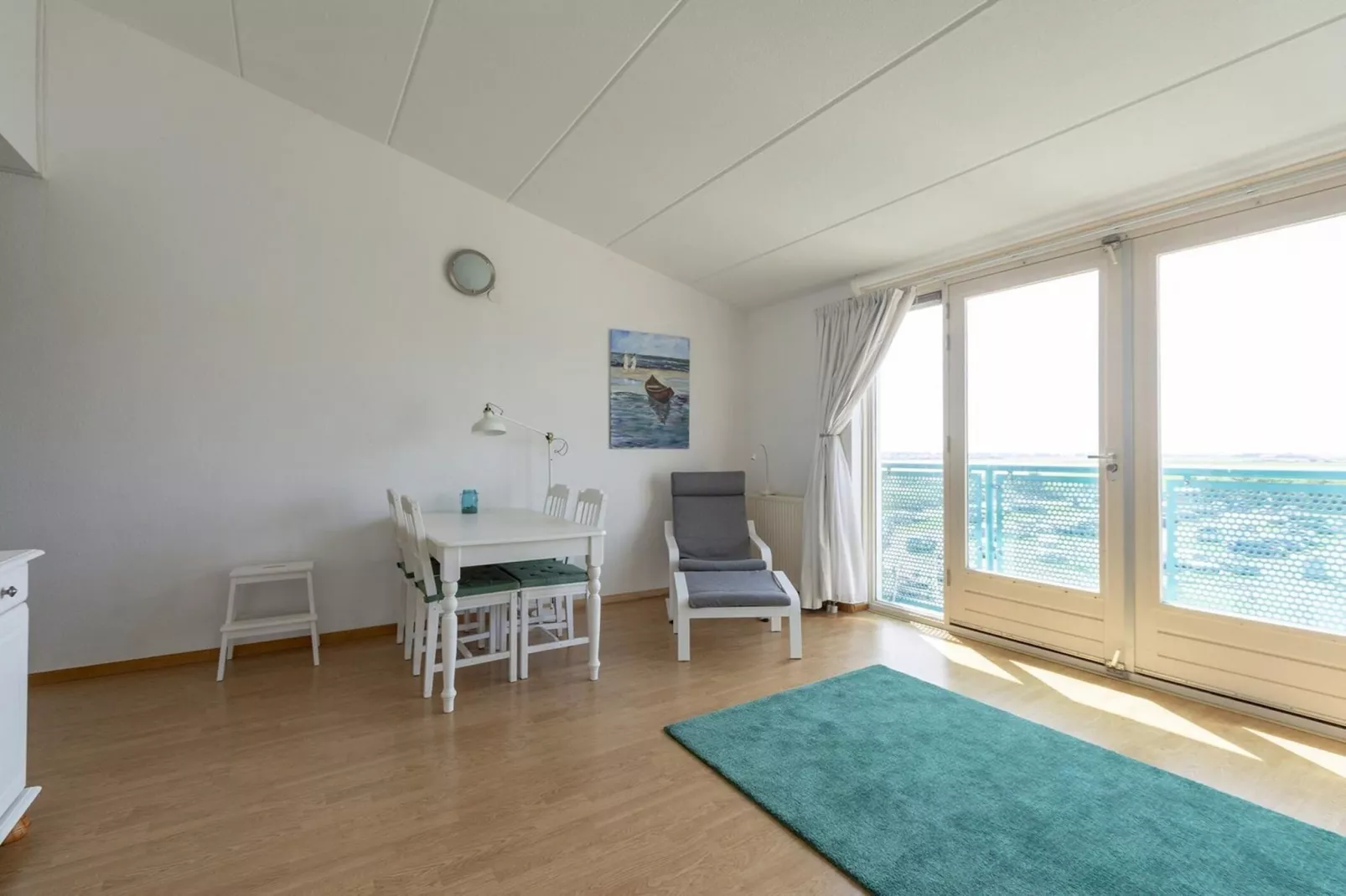 Strandslag 225-Dining room