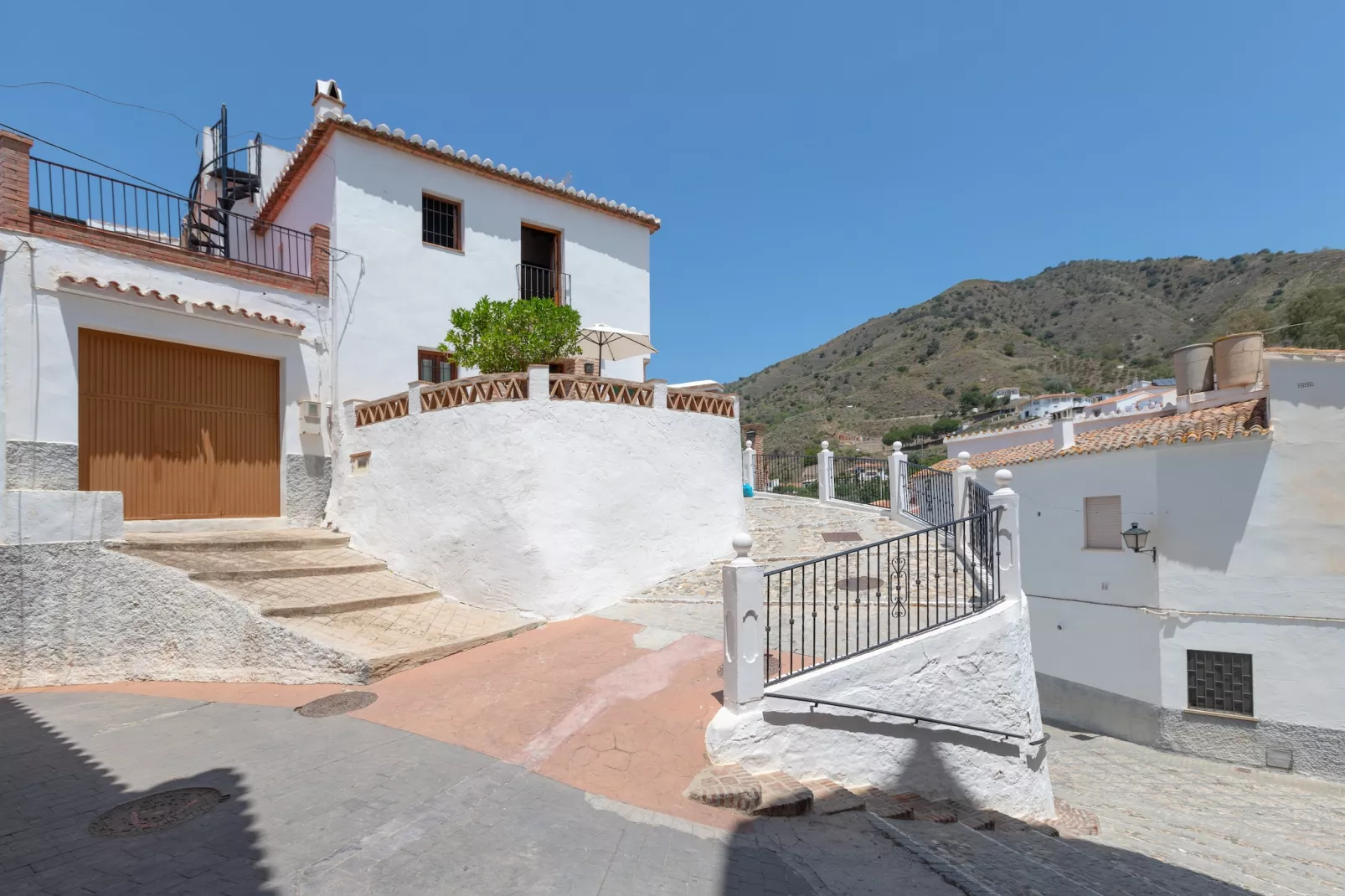 El Porton-Exterior summer
