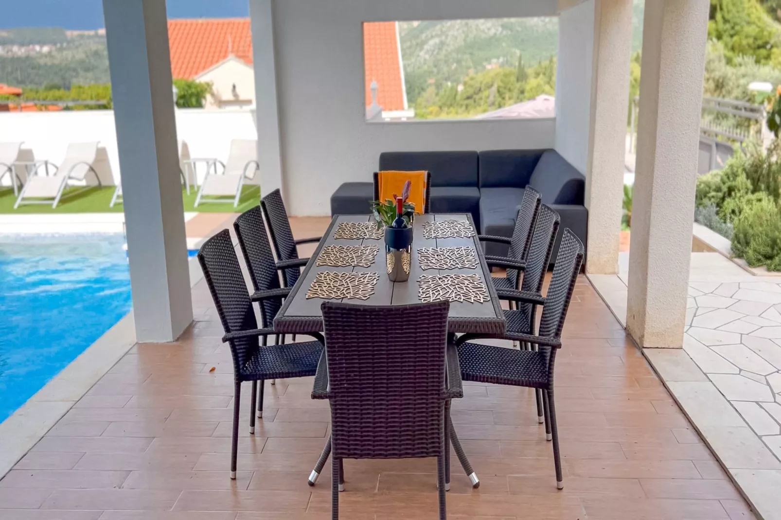 Villa Luciana Residence - Five-Bedroom Villa with Two Pools and Spa Center-Outdoor