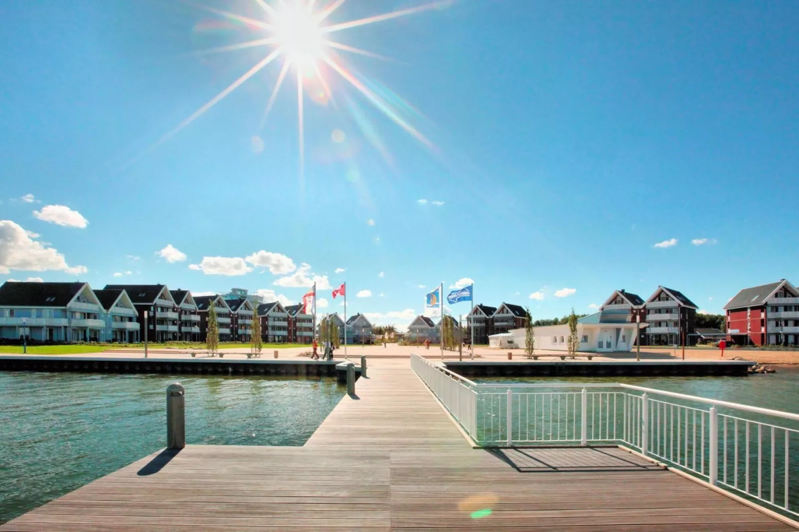 Mitteldeck 523-Pool