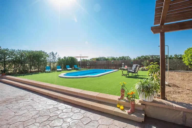 Shostalet-Exterior summer