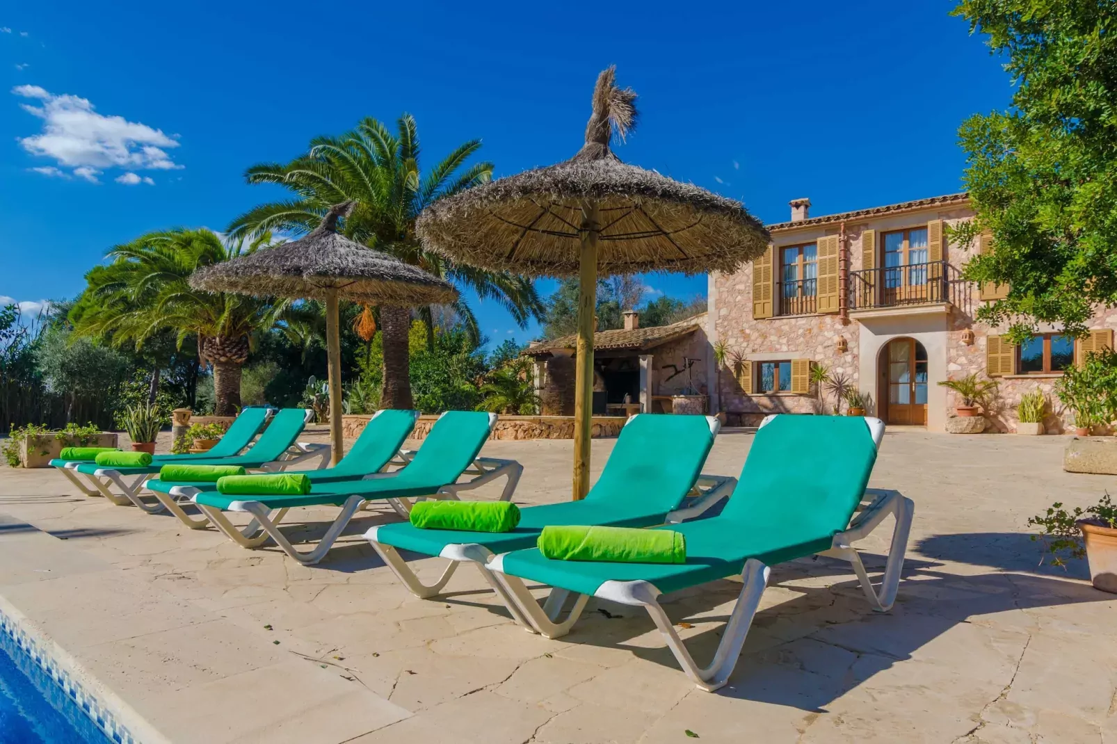 Es TurÓ - Exterior in summer