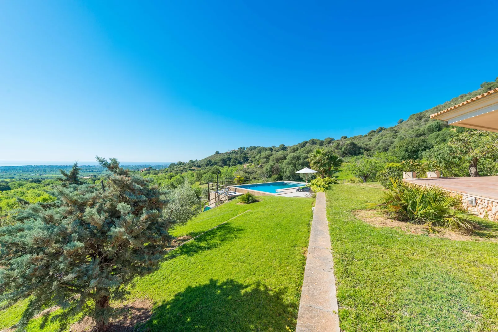 Sa Roca Blanca-View summer