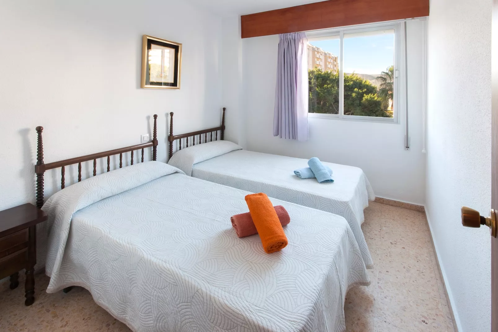 Rosmeri-Bedroom