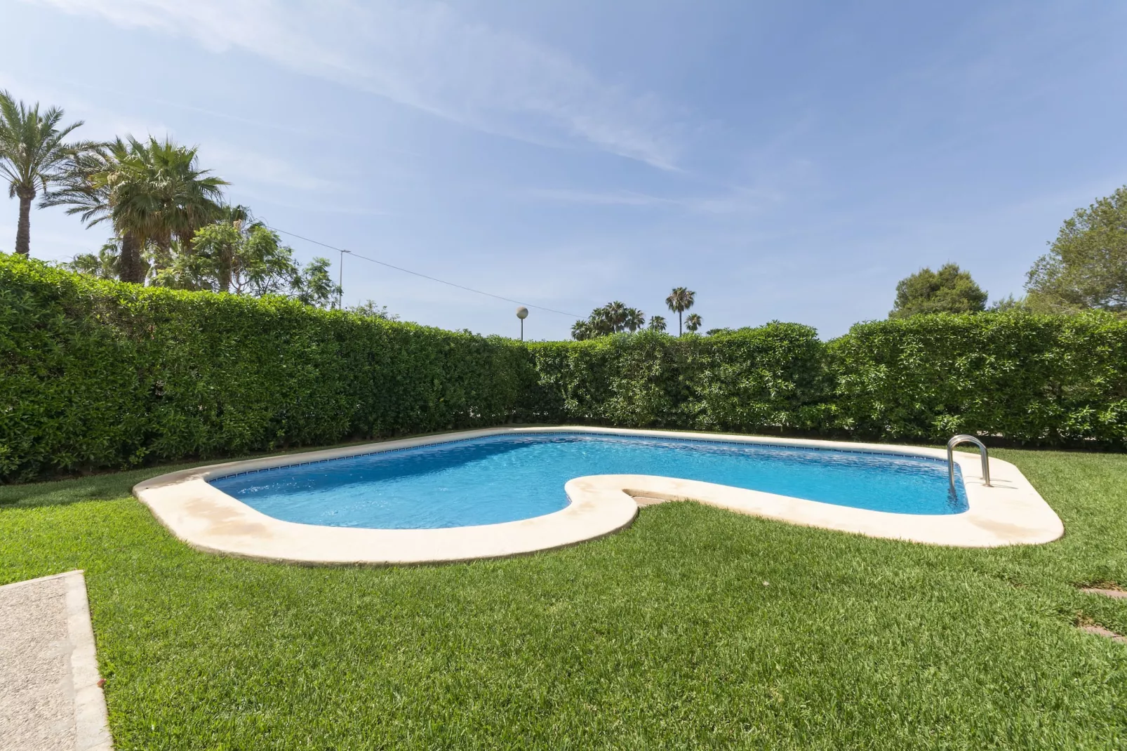 Caramelet-Pool