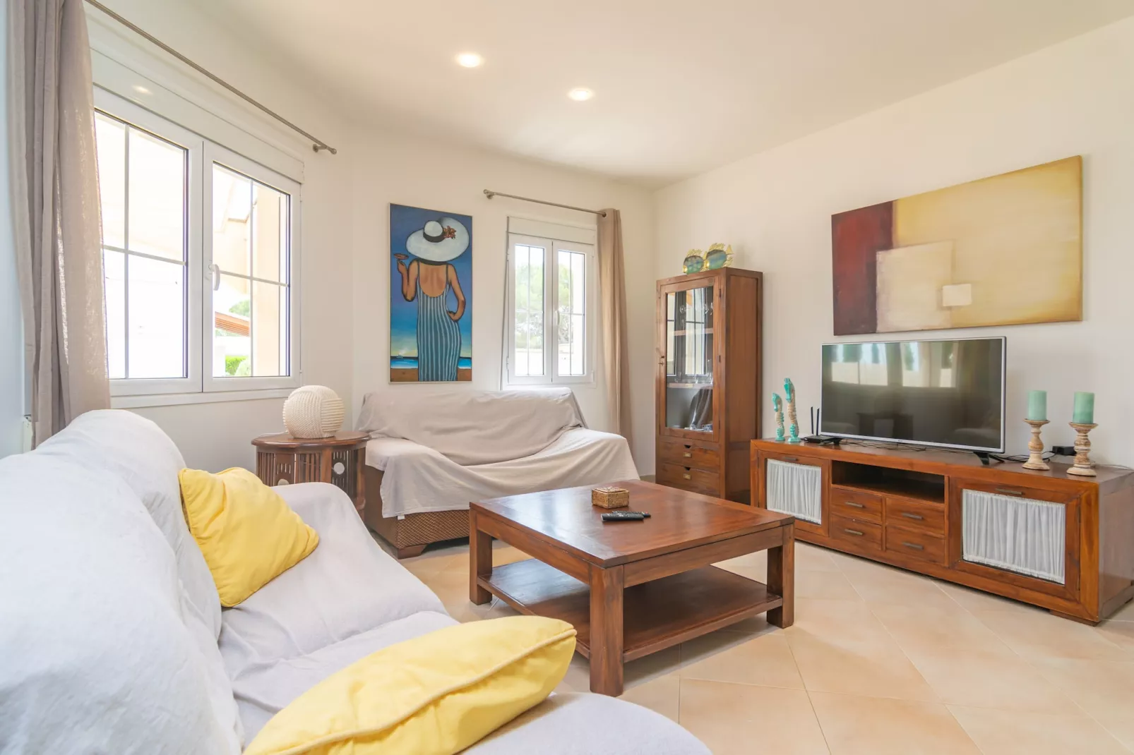 Espaiosa-Living room