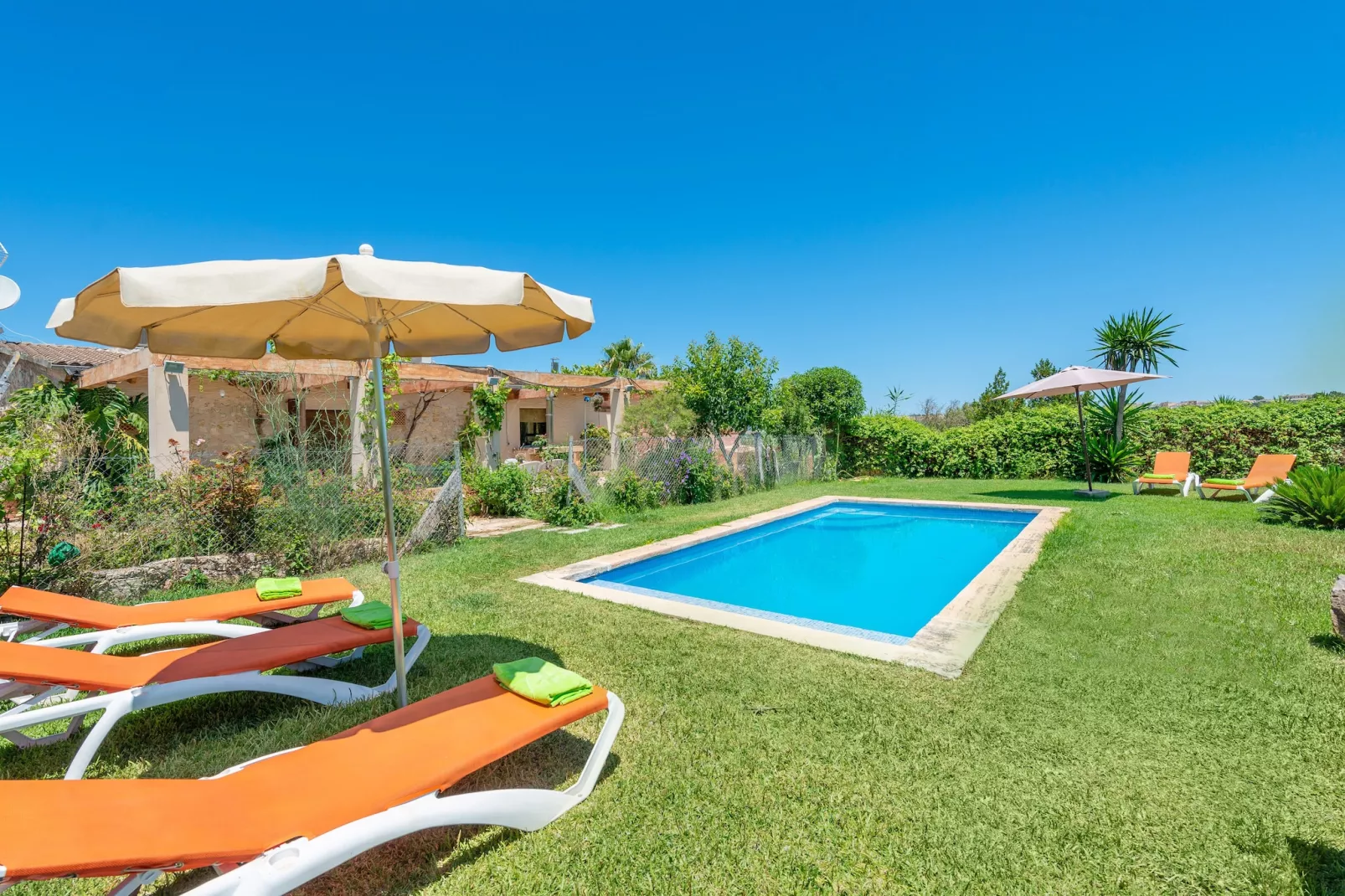El Reboster (carboneras)-Pool