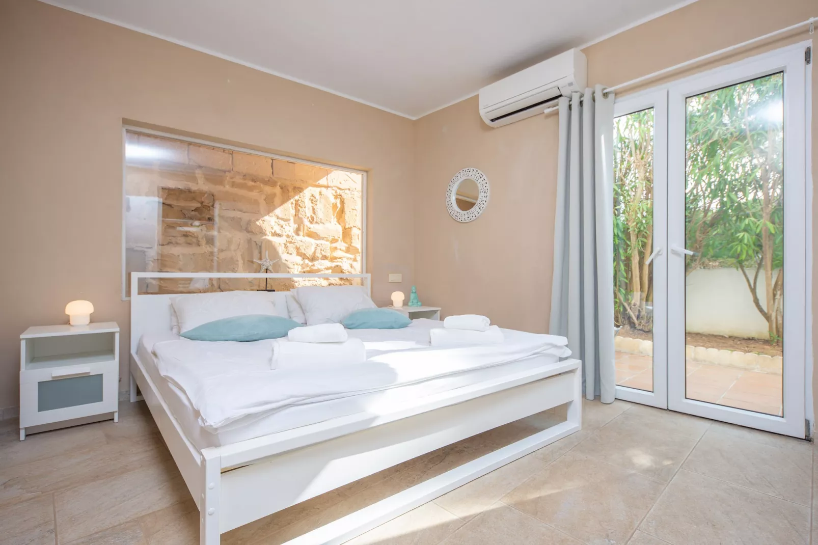 Casa Feliz-Bedroom