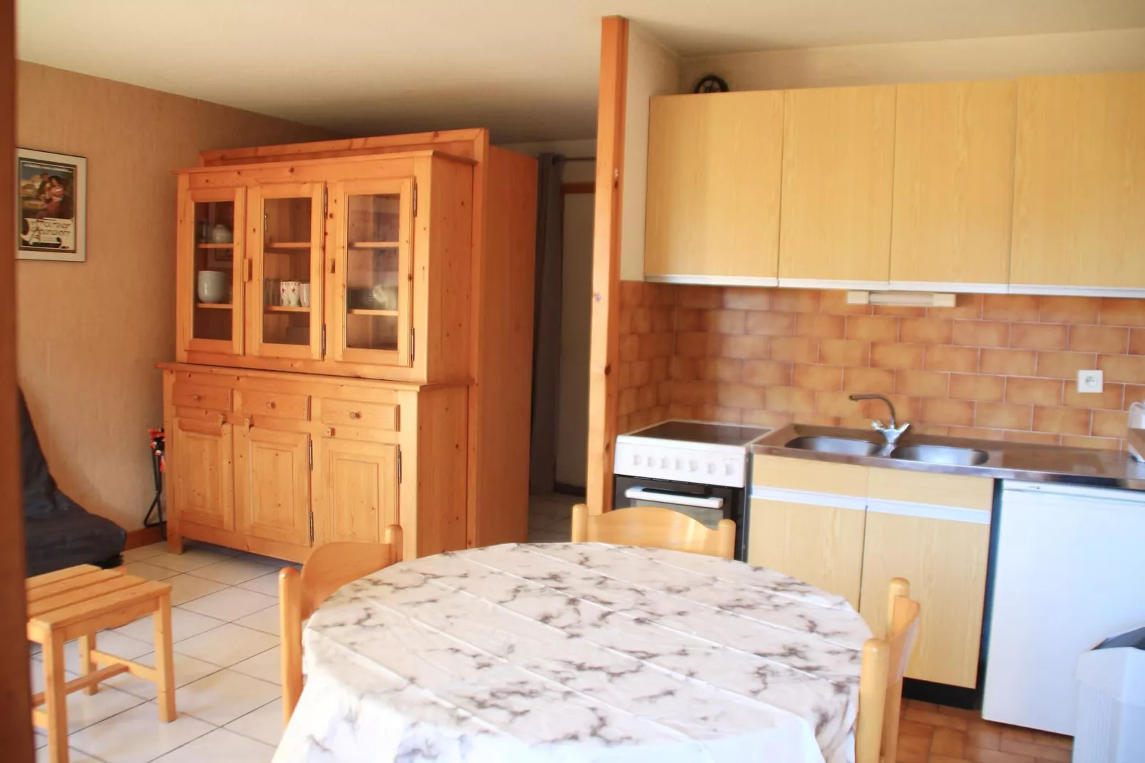 Chambron CB14 CENTER & VIEW 4 Pers.-Kitchen