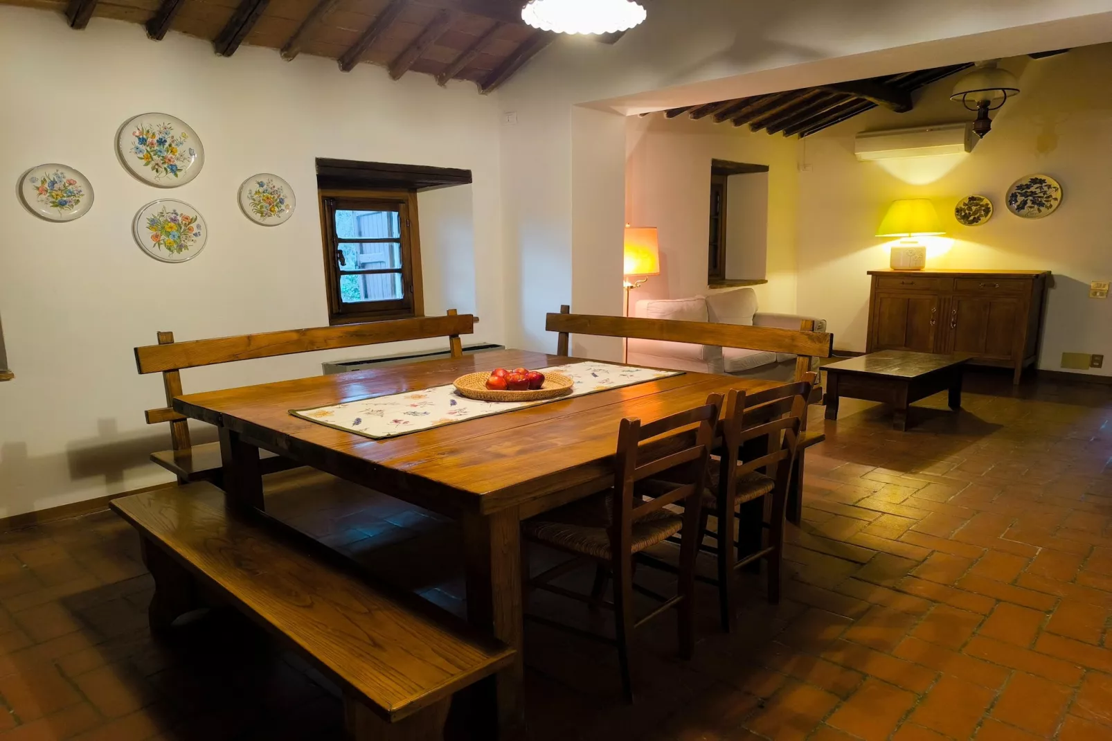 Agriturismo Podere Ceccherini in San Leolino - La Loggia-Living room