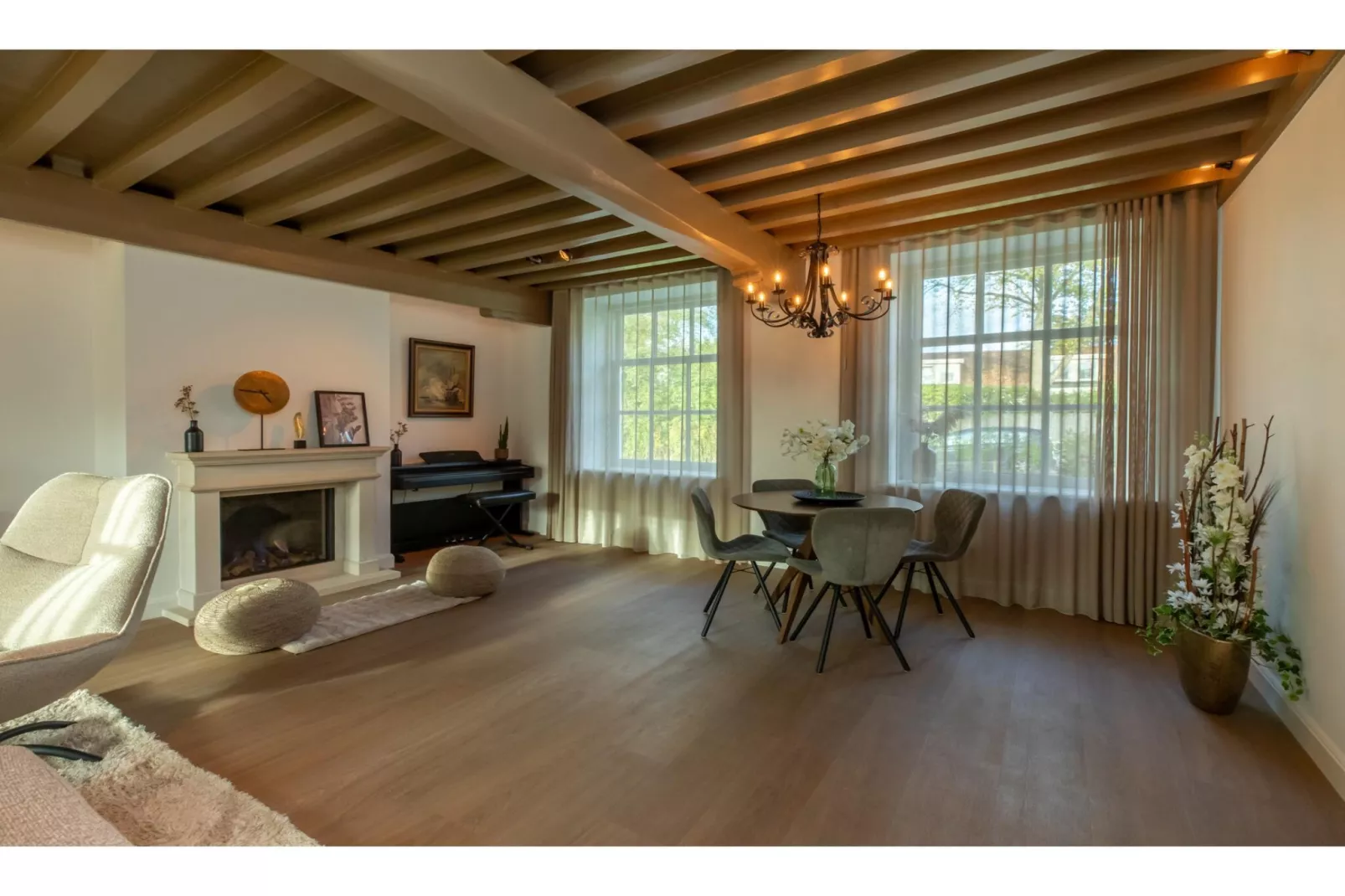Vakantiehuis 'Boerderij Molenhof' - Stationsweg 5  Heinkenszand-Living room