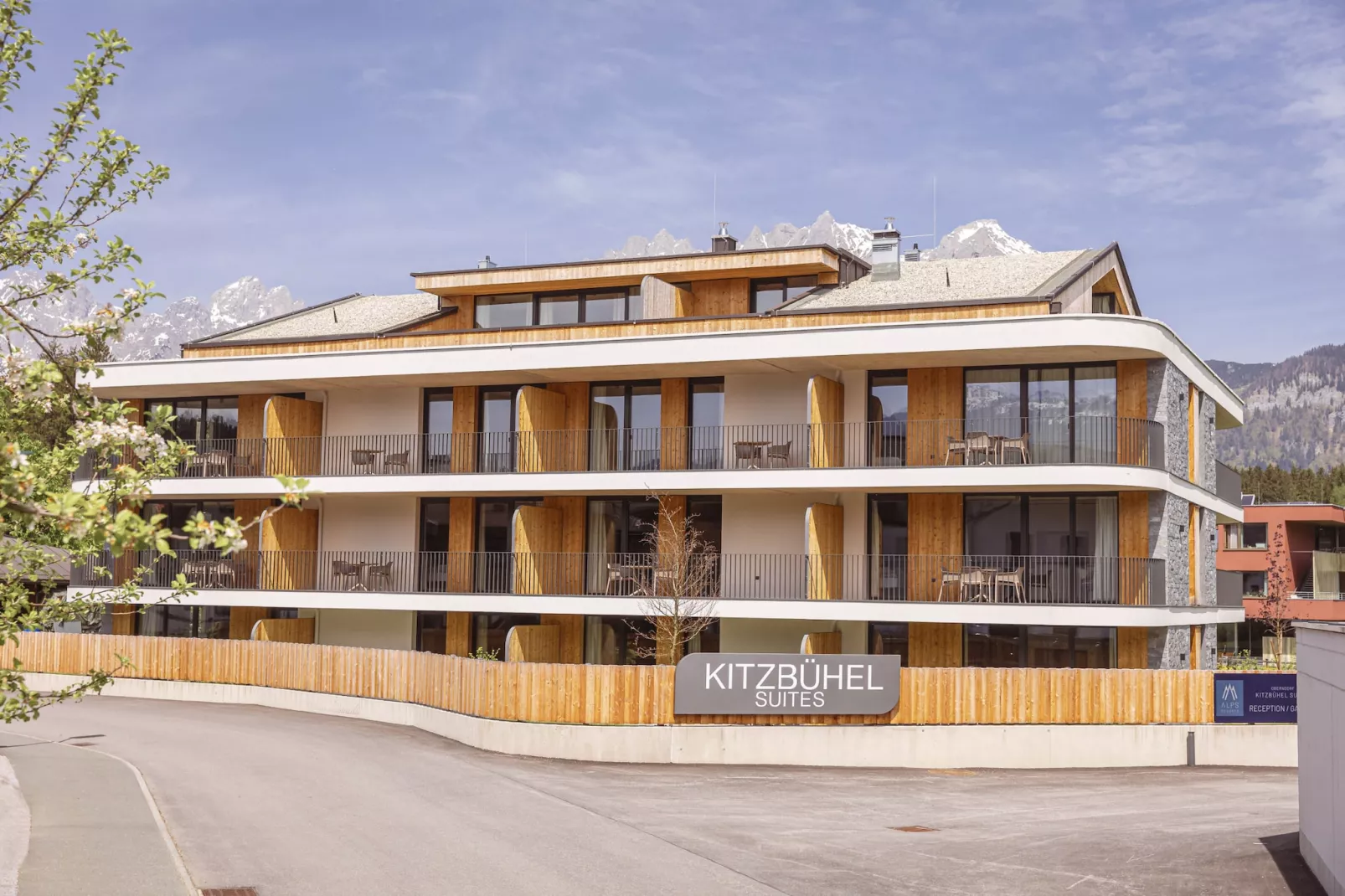 Kitzbühel Suites 2-Exterior summer