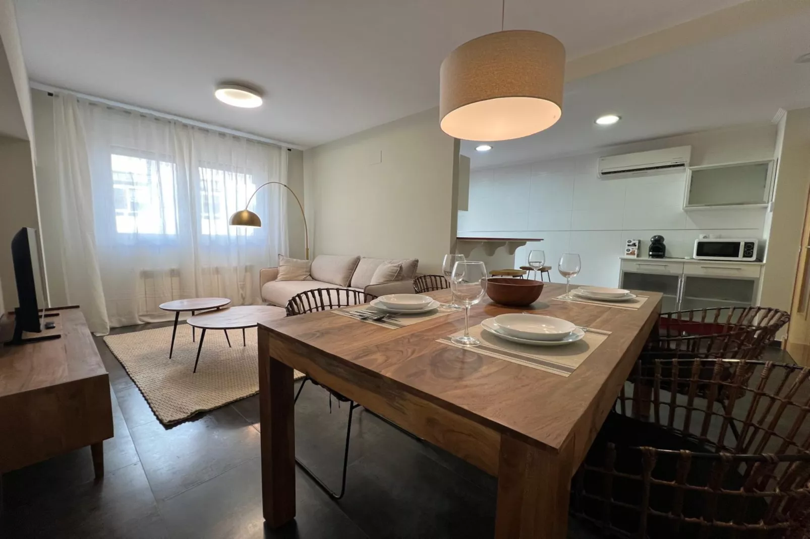 YourHouse Lagoa-Dining room