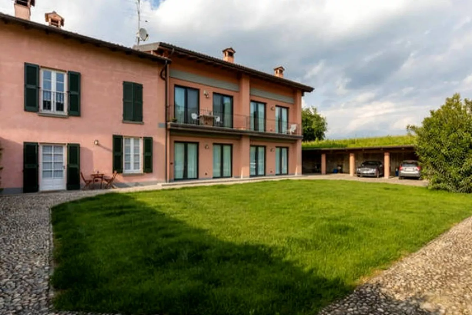 Pinot Bianco-Exterior summer