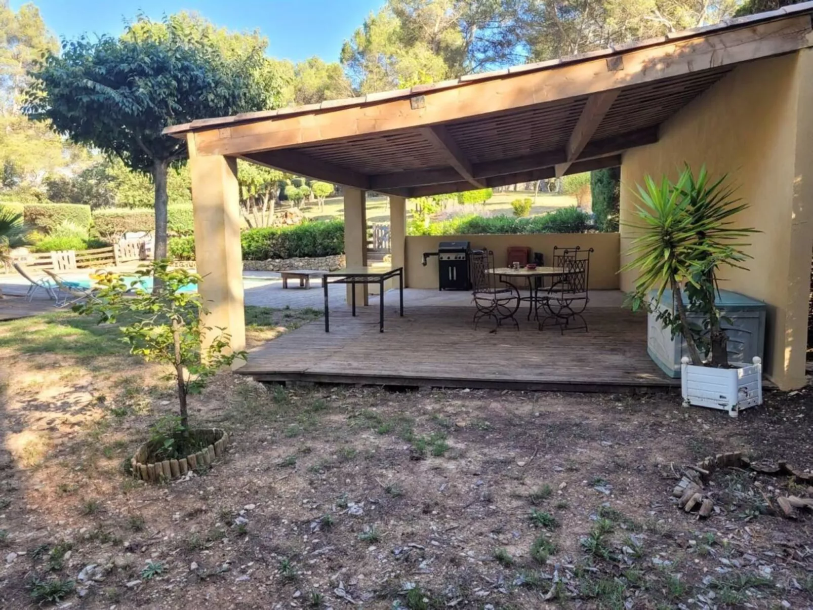 Villa au coeur de la Foret-Outside