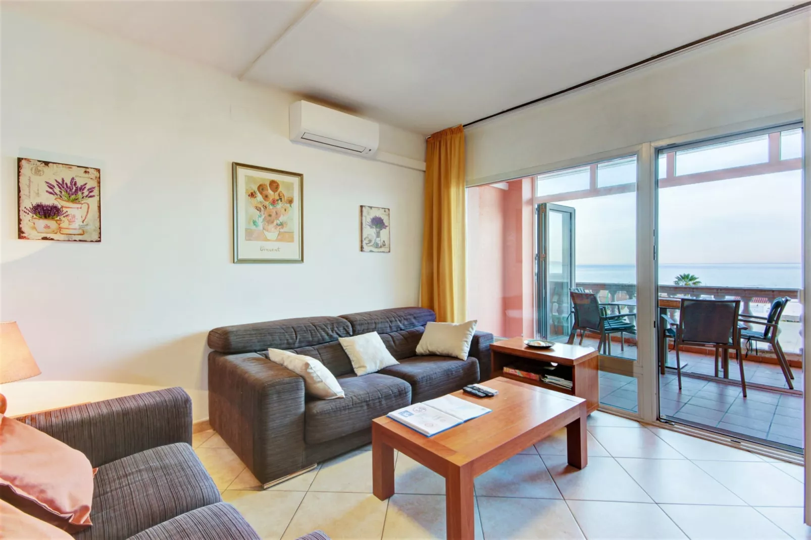 GRAN RESERVA PLAYA 9 25 Empuriabrava-Wohnzimmer