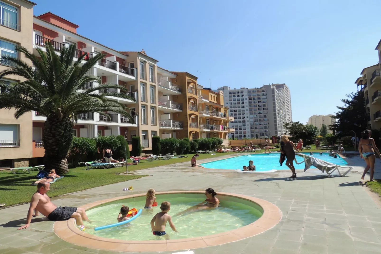 MIRABLAU F 11 Empuriabrava-Piscine
