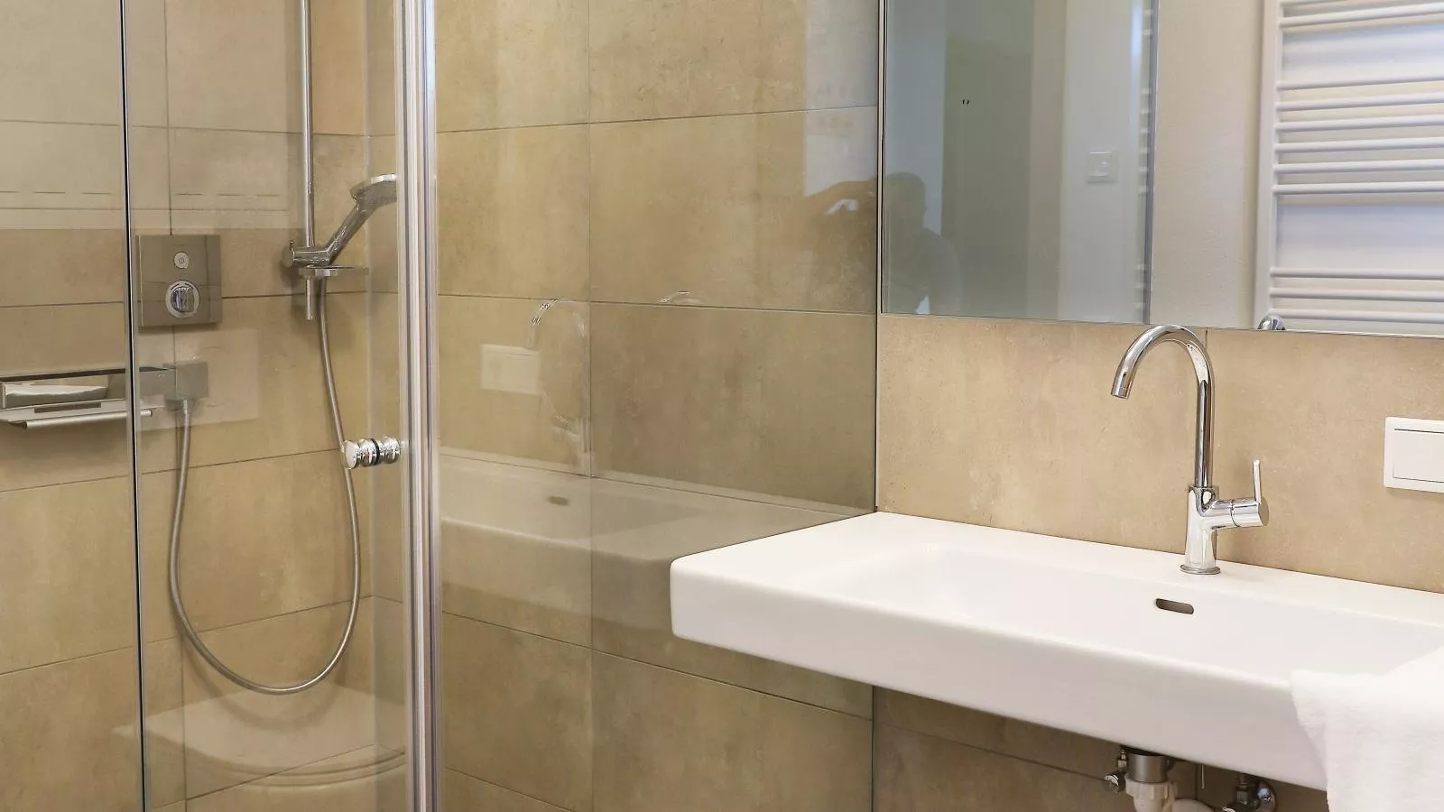 Tauern Suites Mitterwirt TOP 204-Bathroom