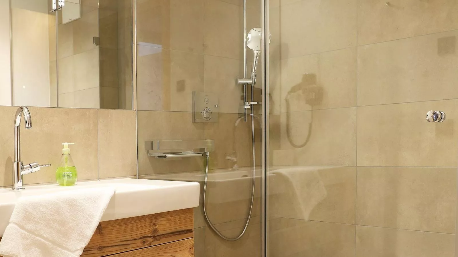 Tauern Suites Mitterwirt TOP 321-Bathroom