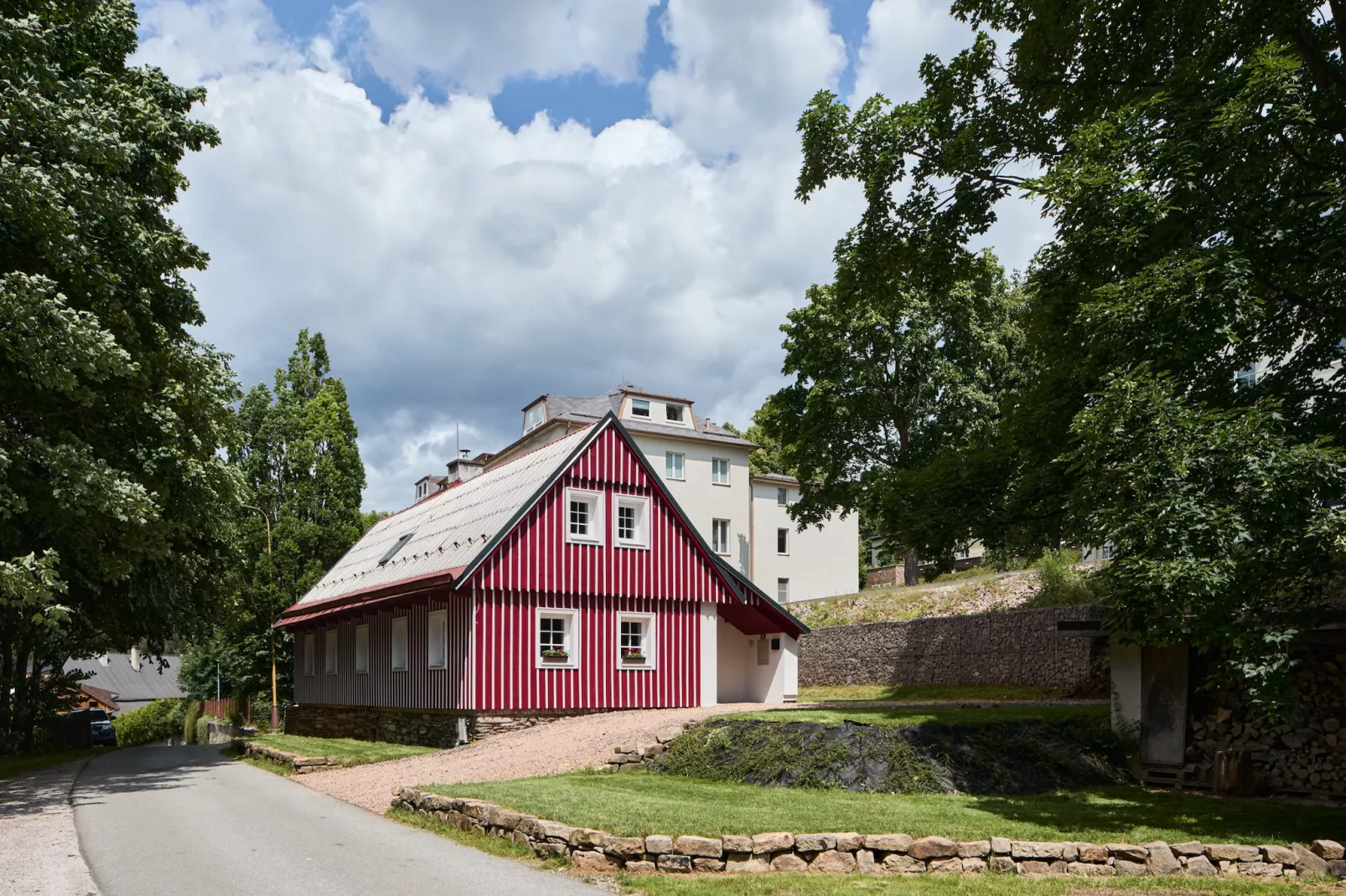 Horni Marsov KHF325-Außenbereich