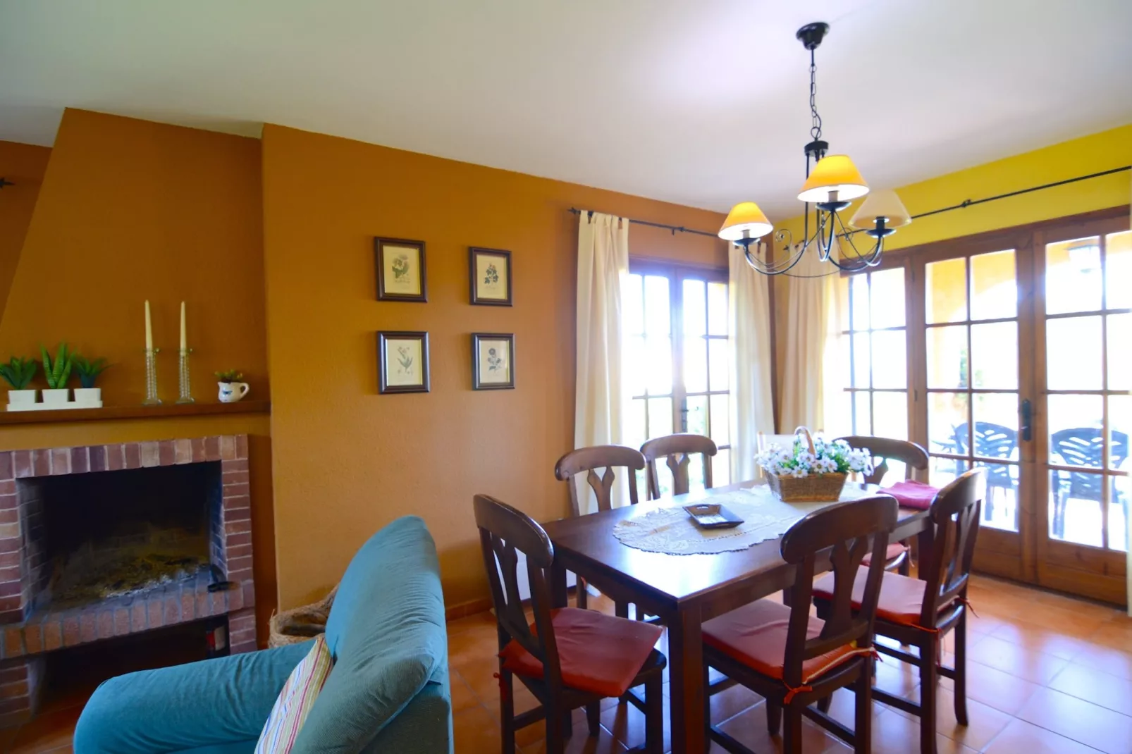 ANDORRA 1-Dining room
