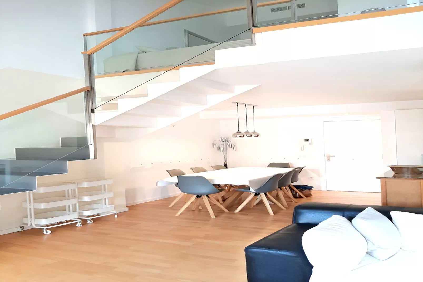 ESGLESIA 7-Dining room