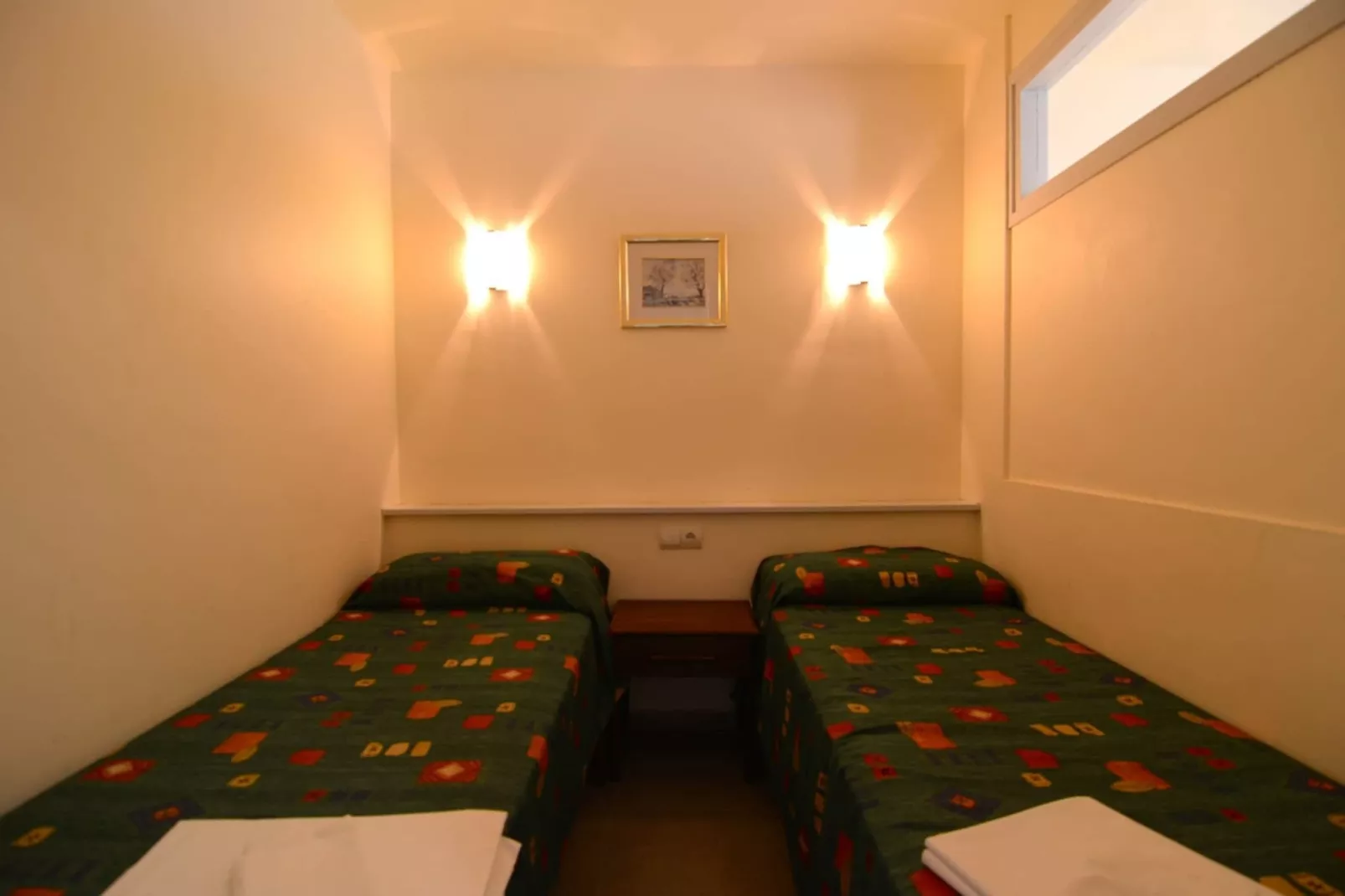 JADEMAR 021-A-Schlafzimmer