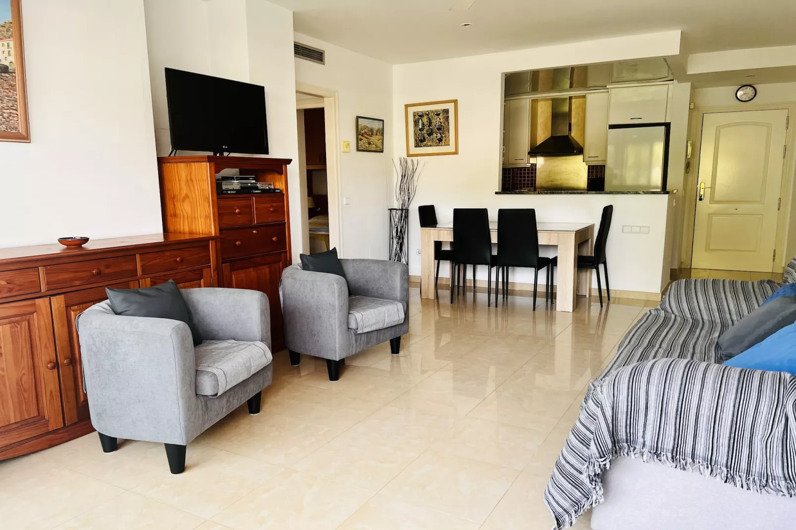 BRISES DEL MAR 3-3-Living room