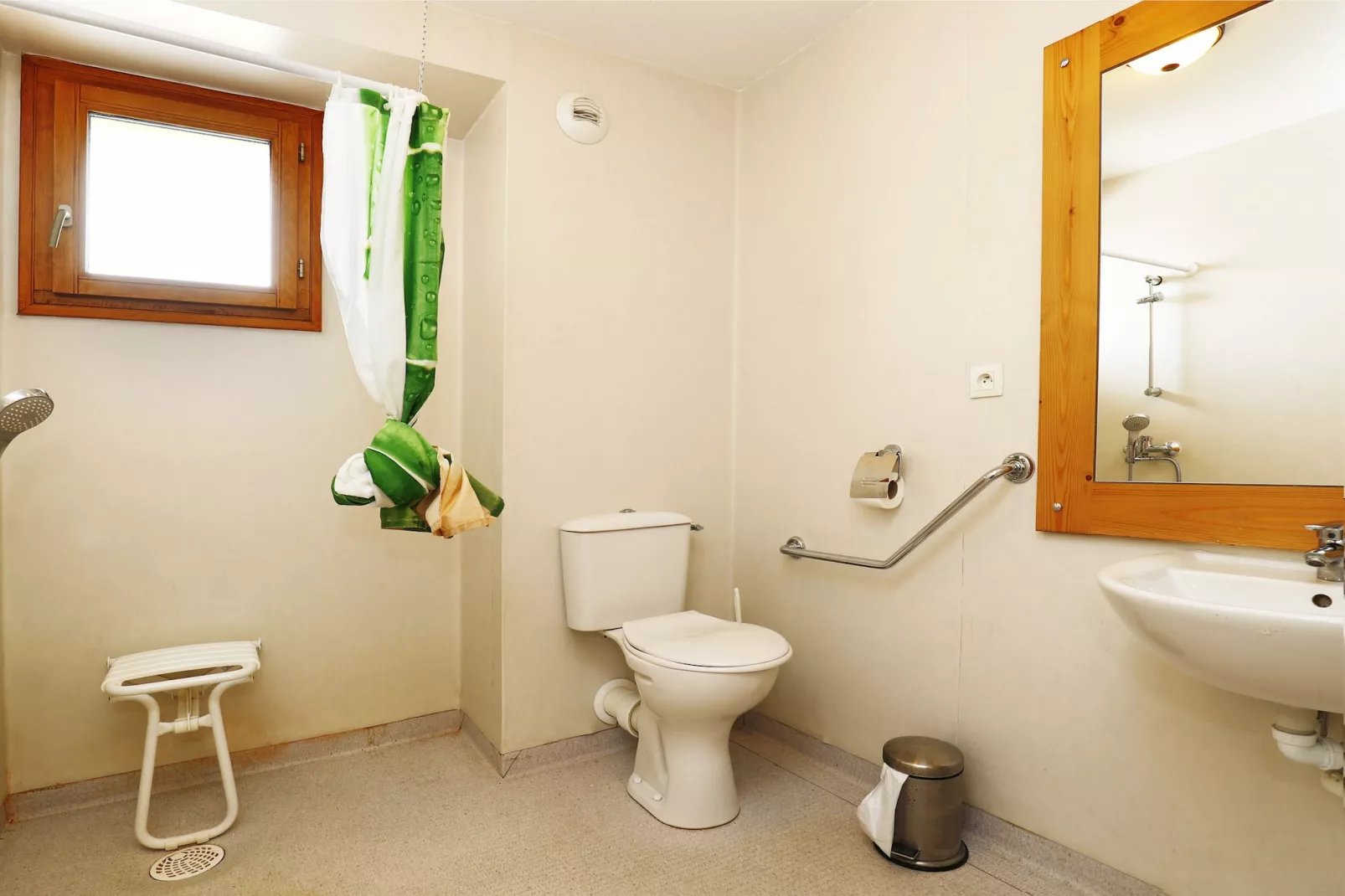 T. Bergerie A N°209 - 2P6C-Bathroom