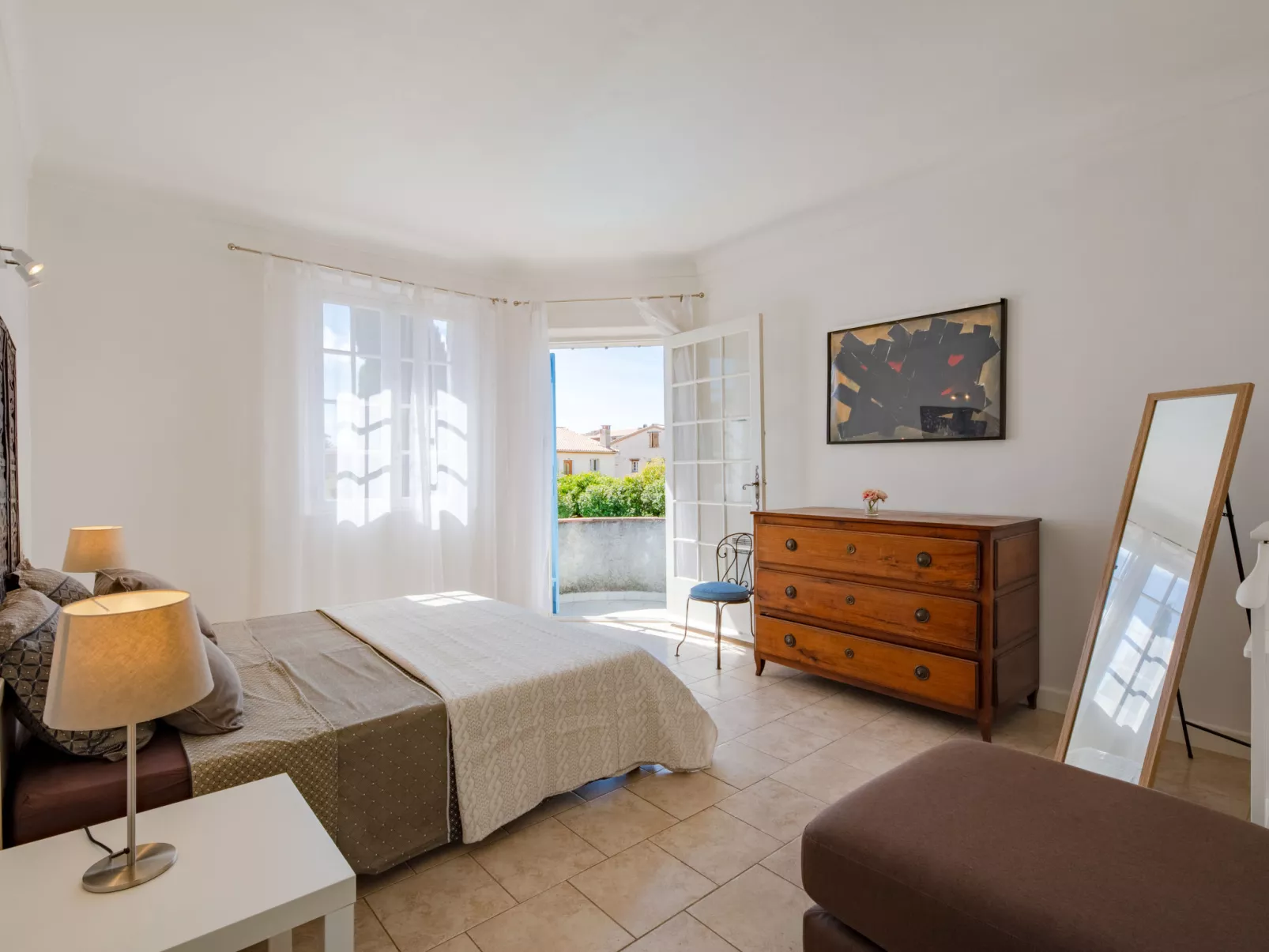 Villa Cyrnos-Inside